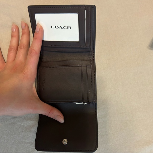 Coach trifold Black Wallet - Picture 3 of 4